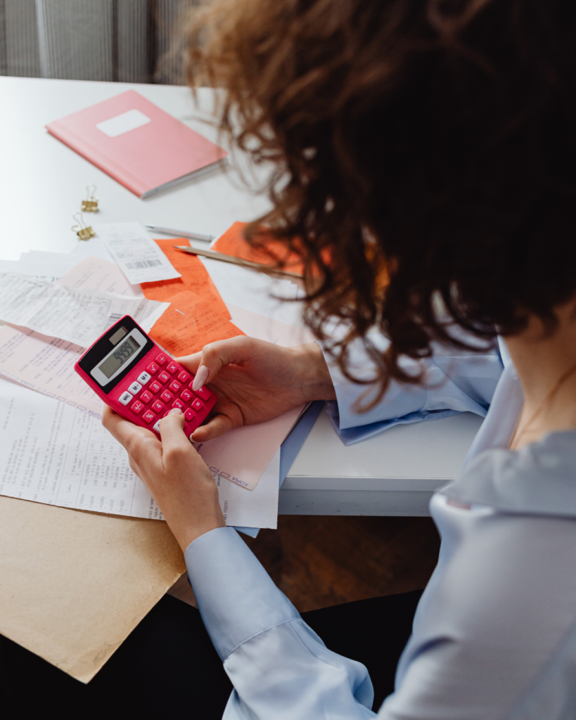 Tarifa Social de Energia Elétrica: quem tem direito ao desconto na conta de luz e como solicitar